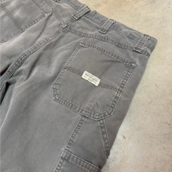 Wrangler Grey Shorts - Picture 4 of 4